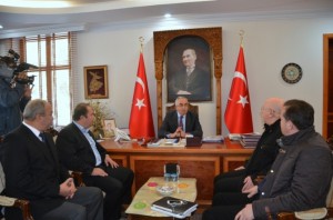 VALİ CAN’IN TOKAT HEDEFİ TOKAT VALİSİ CEVDET CAN: “SELÇUKLU VE OSMANLI DÖNEMİNDE ALTI BÜYÜK ŞEHİRDEN BİRİ OLAN TOKAT’I GEÇMİŞİNDEN GELECEĞE TAŞIMA HEDEFİNDEYİZ”